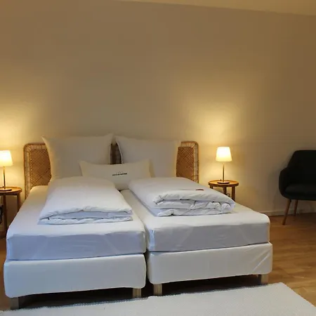 Gaestehaus Friedrichstrasse - Geraeumiges Mit Eigenem Bad Paderborn