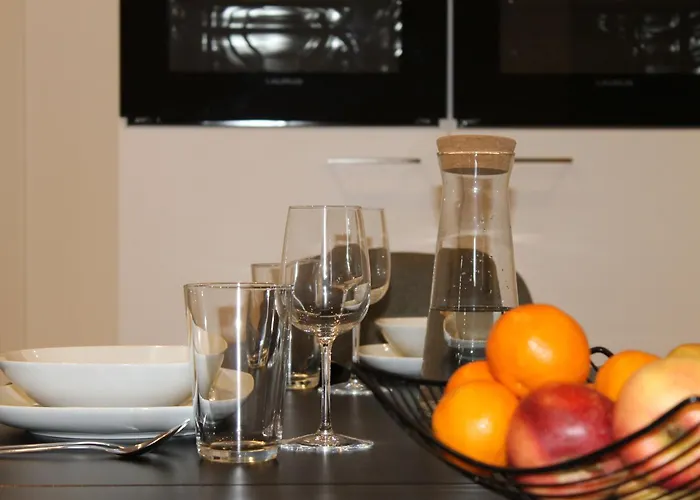 Homestay Gaestehaus Friedrichstrasse - Geraeumiges Mit Eigenem Bad