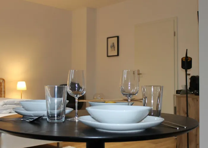 Gaestehaus Friedrichstrasse - Geraeumiges Mit Eigenem Bad Homestay